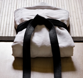 karate_uniform_folded.jpg